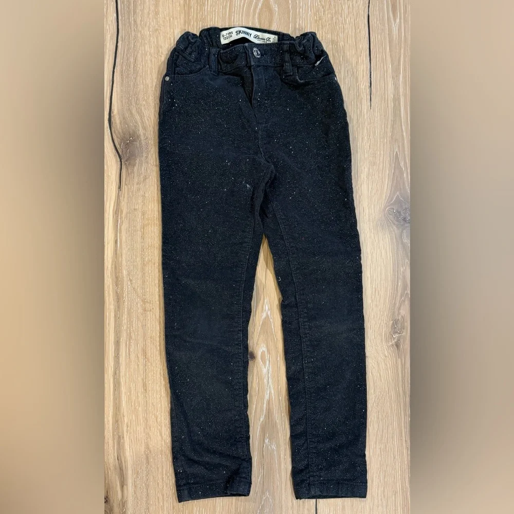 4 Pair Girls Pants - Picture 2 of 13